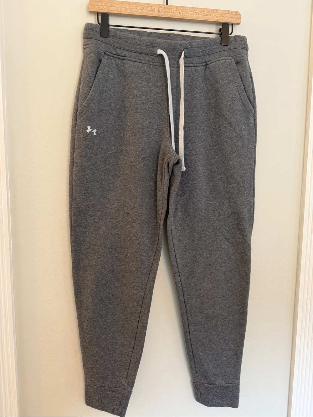 Under Armour Womens Gray Fleece Joggers - Medium